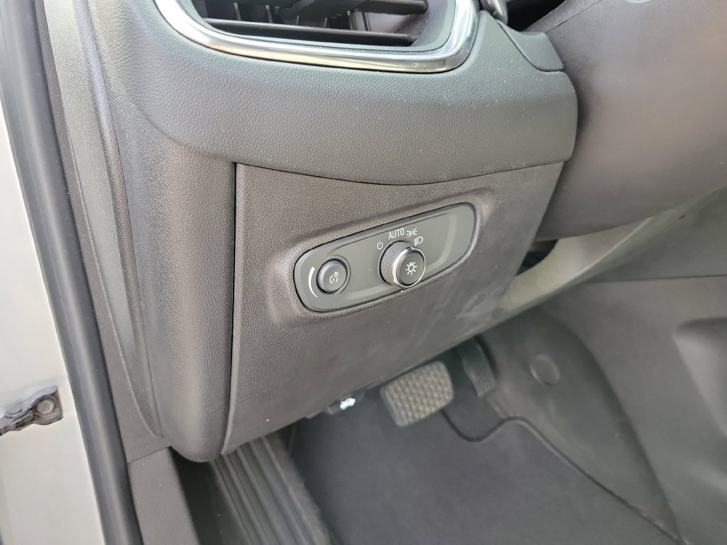 Used 2022 Chevrolet Equinox LT AWD/4WD image 26