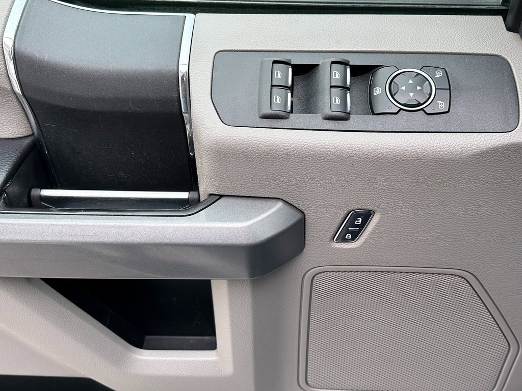 Used 2017 Ford F250 XLT w/ XLT Value Package image 15