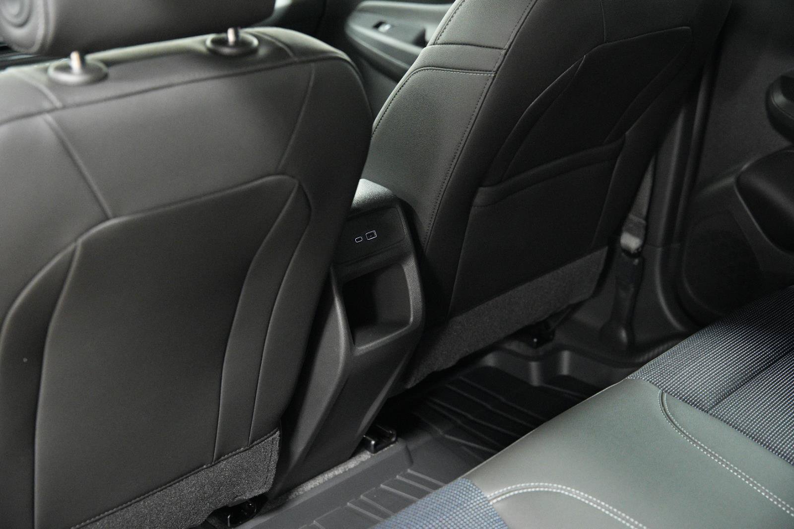 New 2026 Buick Envista Sport Touring w/ Convenience I Package FWD image 22