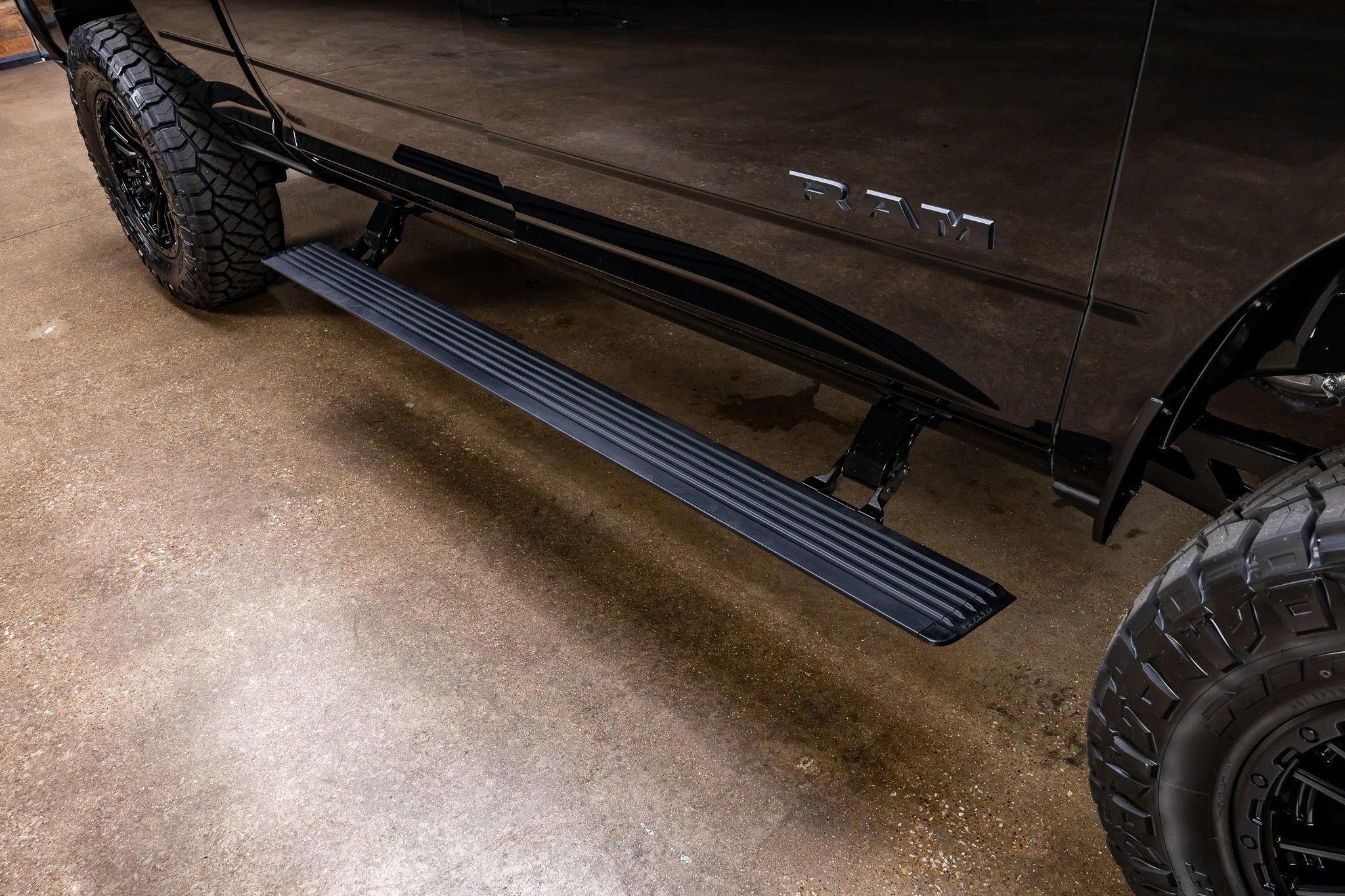 Used 2025 RAM 2500 Laramie image 13