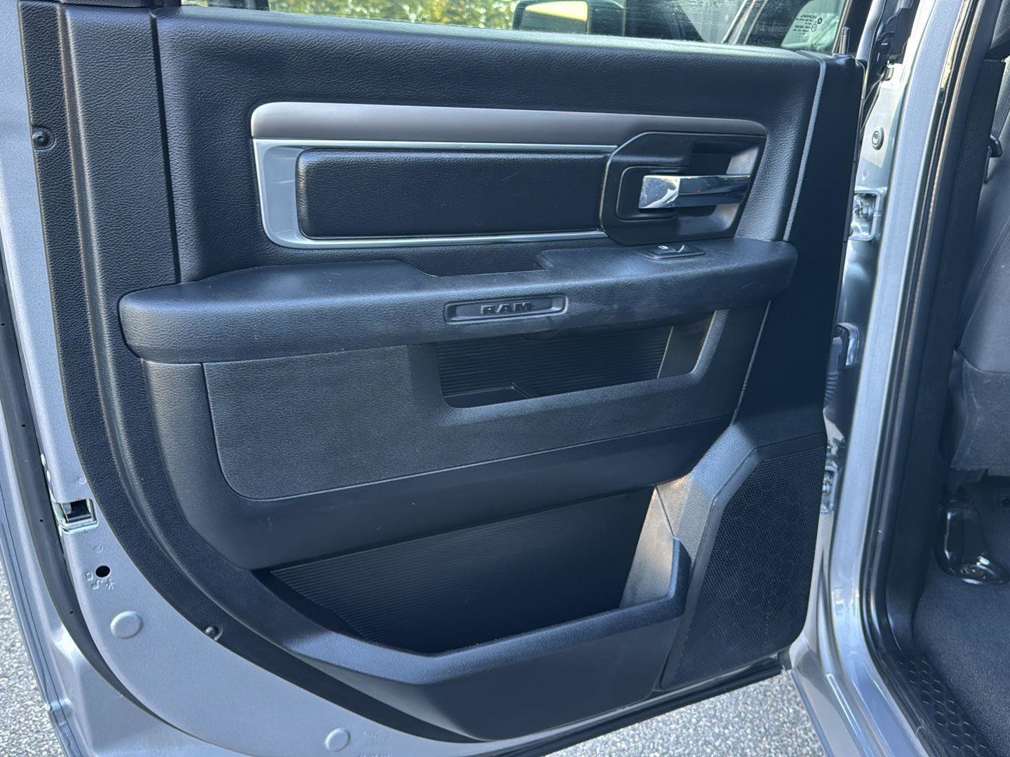 Used 2024 RAM 1500 Classic Warlock image 15