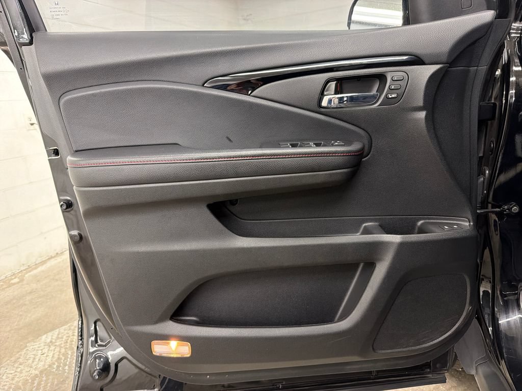 Used 2022 Honda Pilot Black Edition image 15