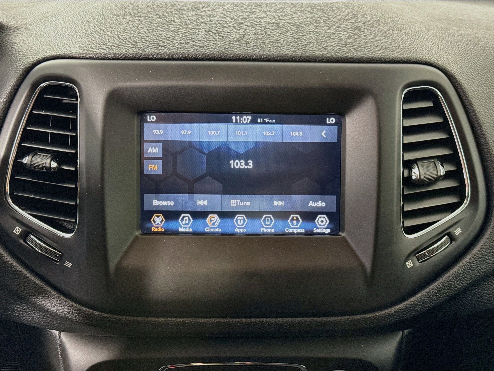Used 2019 Jeep Compass Sport AWD/4WD image 14