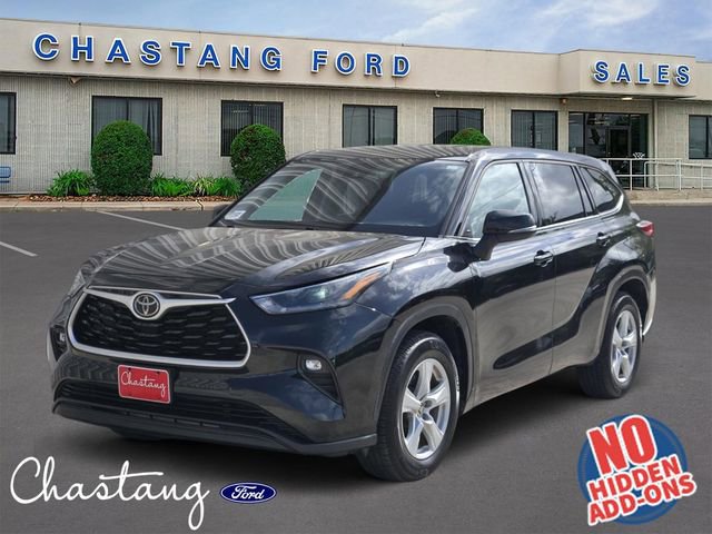 Used 2021 Toyota Highlander LE image 1