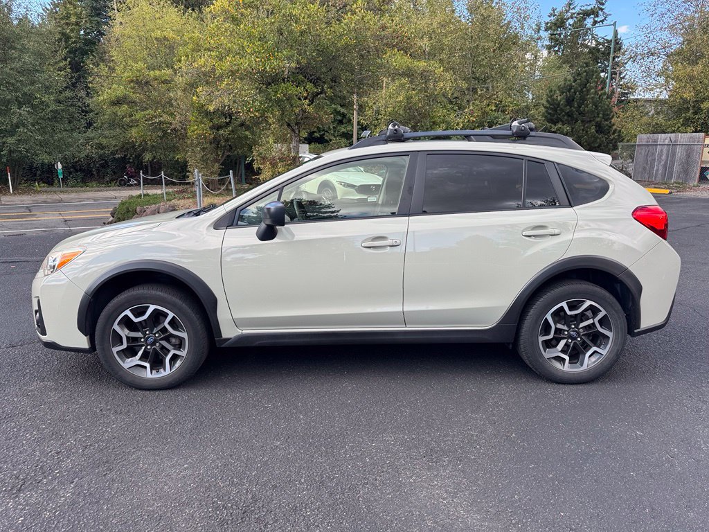 Used 2016 Subaru Crosstrek 2.0i AWD/4WD image 5