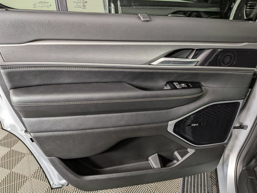 New 2026 Jeep Grand Wagoneer Limited AWD/4WD image 30