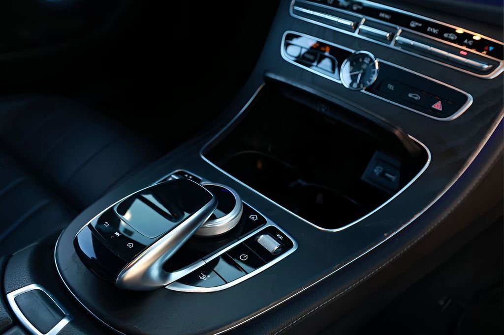 Used 2020 Mercedes-Benz E 450 Coupe w/ AMG Line image 36