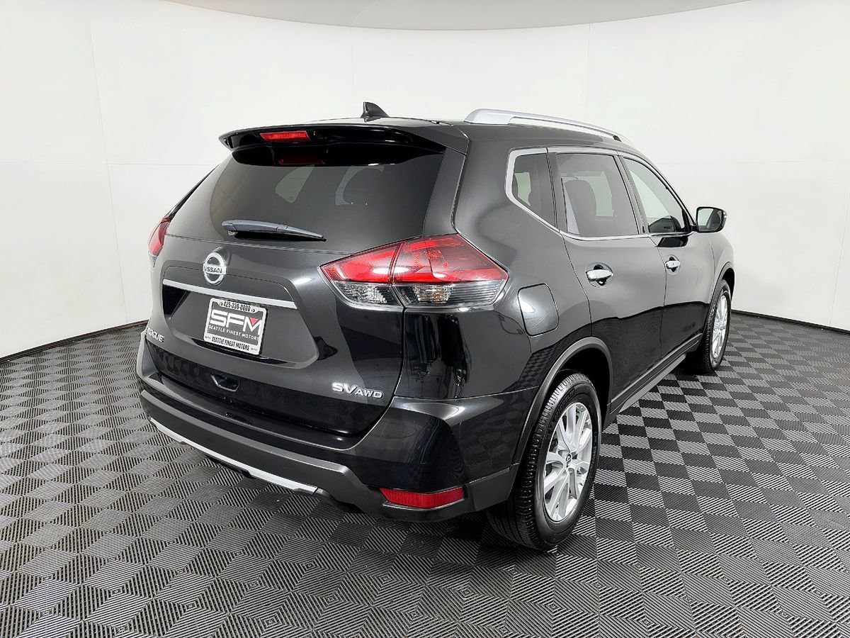 Used 2018 Nissan Rogue SV image 9