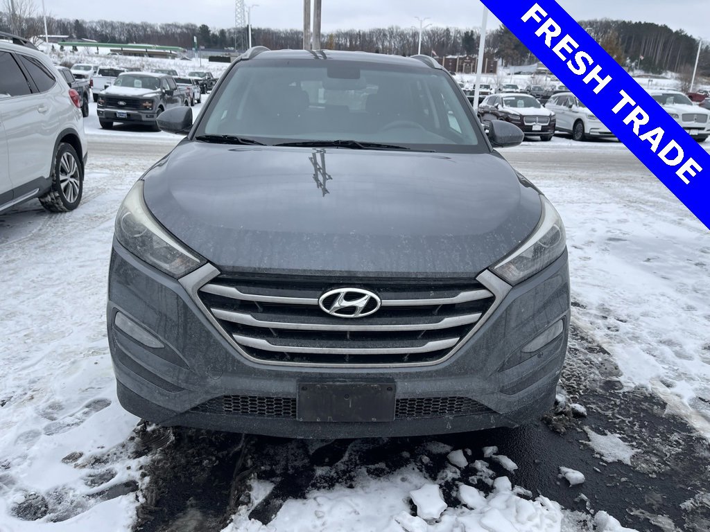 Used 2017 Hyundai Tucson SE image 2