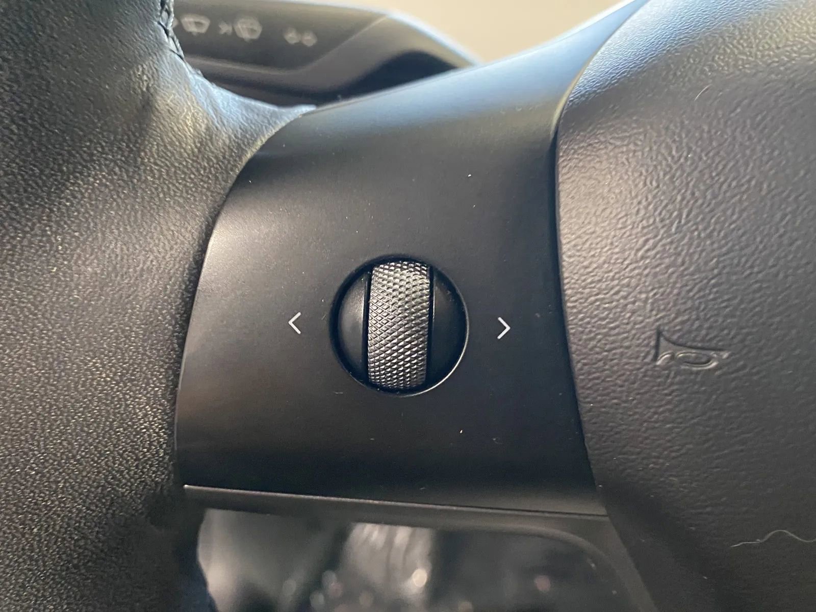 Used 2022 Tesla Model Y Performance image 18