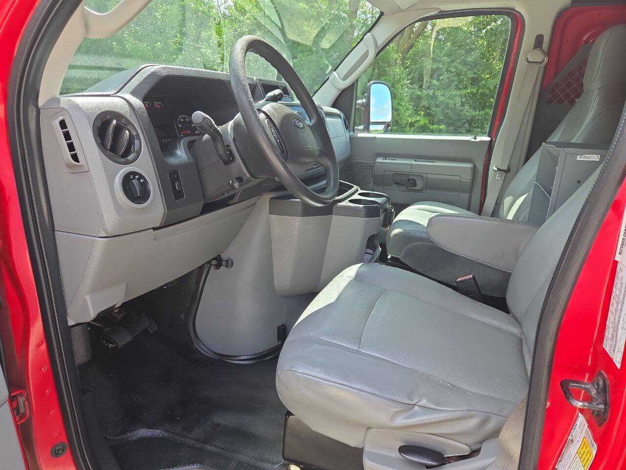 Used 2012 Ford E-250 and Econoline 250 w/ Commercial Cargo Van Pkg RWD image 11