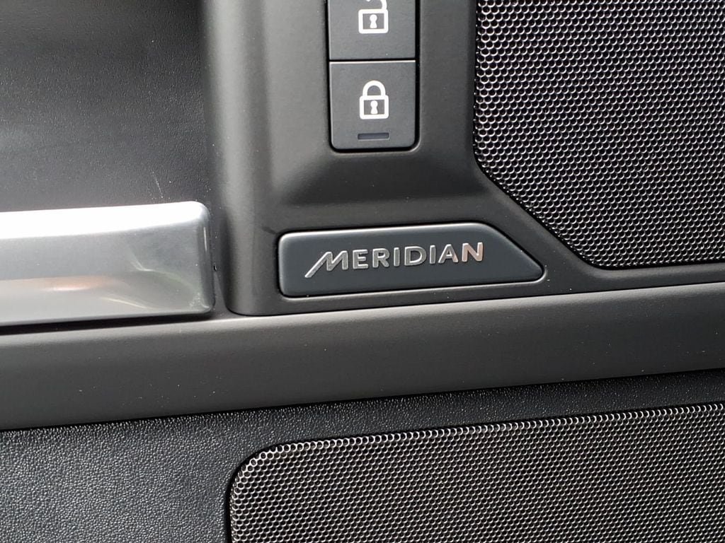 New 2026 Land Rover Defender 110 S AWD/4WD image 12
