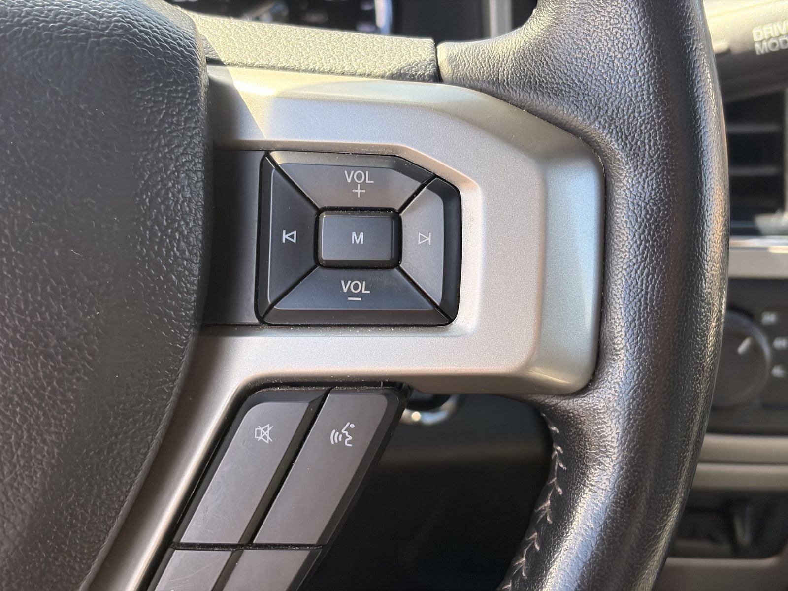 Certified 2022 Ford F250 Lariat w/ Lariat Ultimate Package AWD/4WD image 28