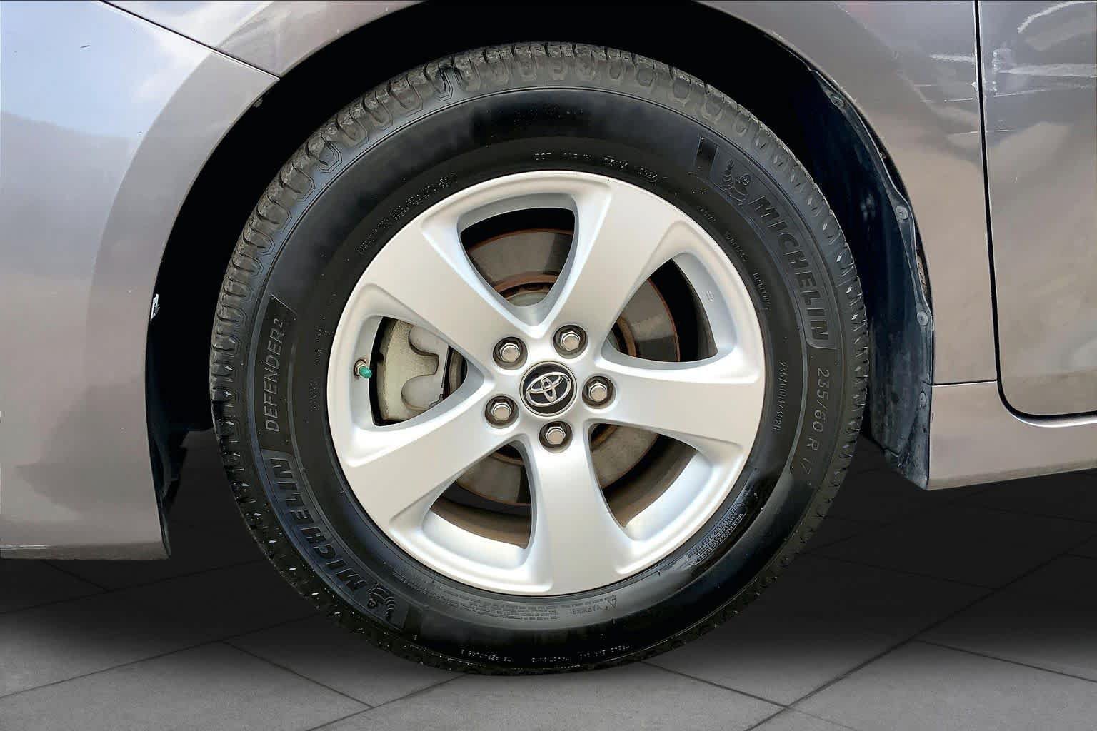 Used 2018 Toyota Sienna LE FWD image 11