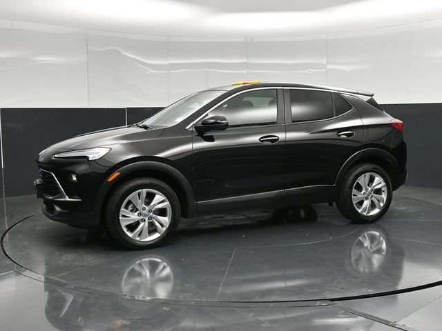 Used 2025 Buick Encore GX Preferred AWD/4WD image 9