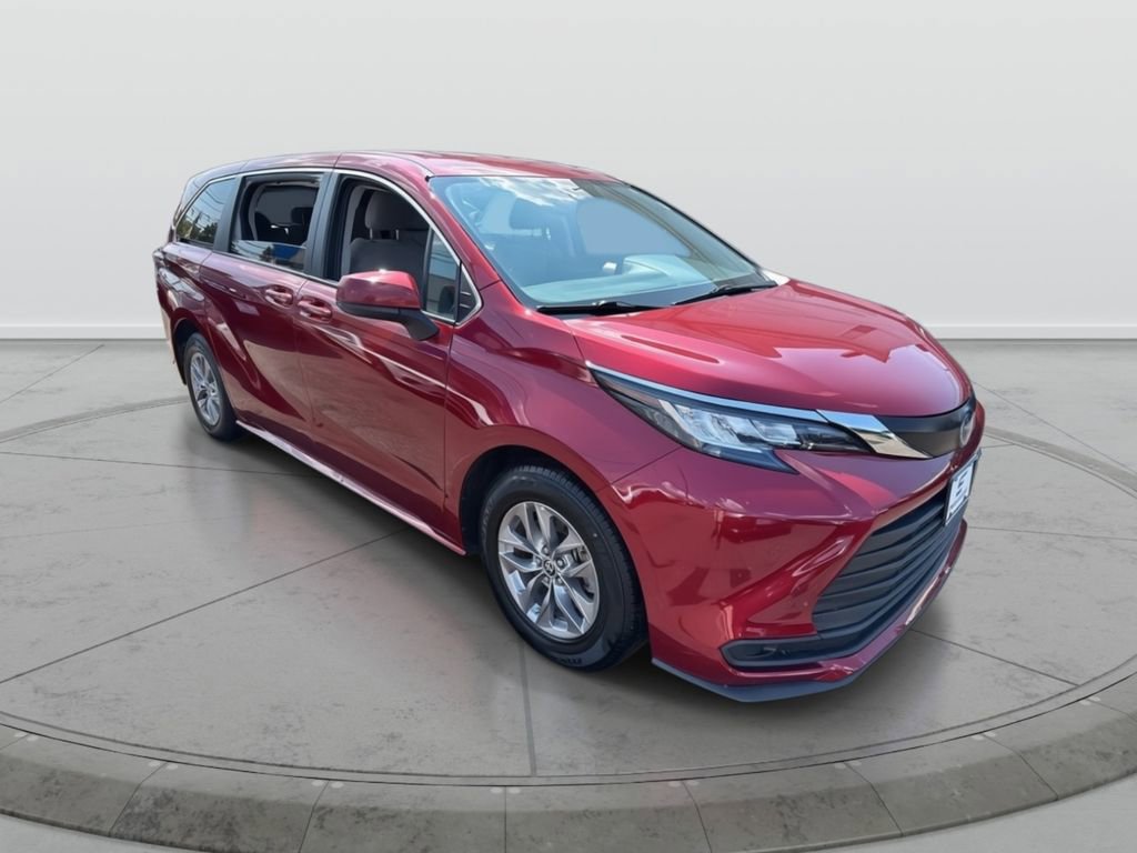 Used 2022 Toyota Sienna LE