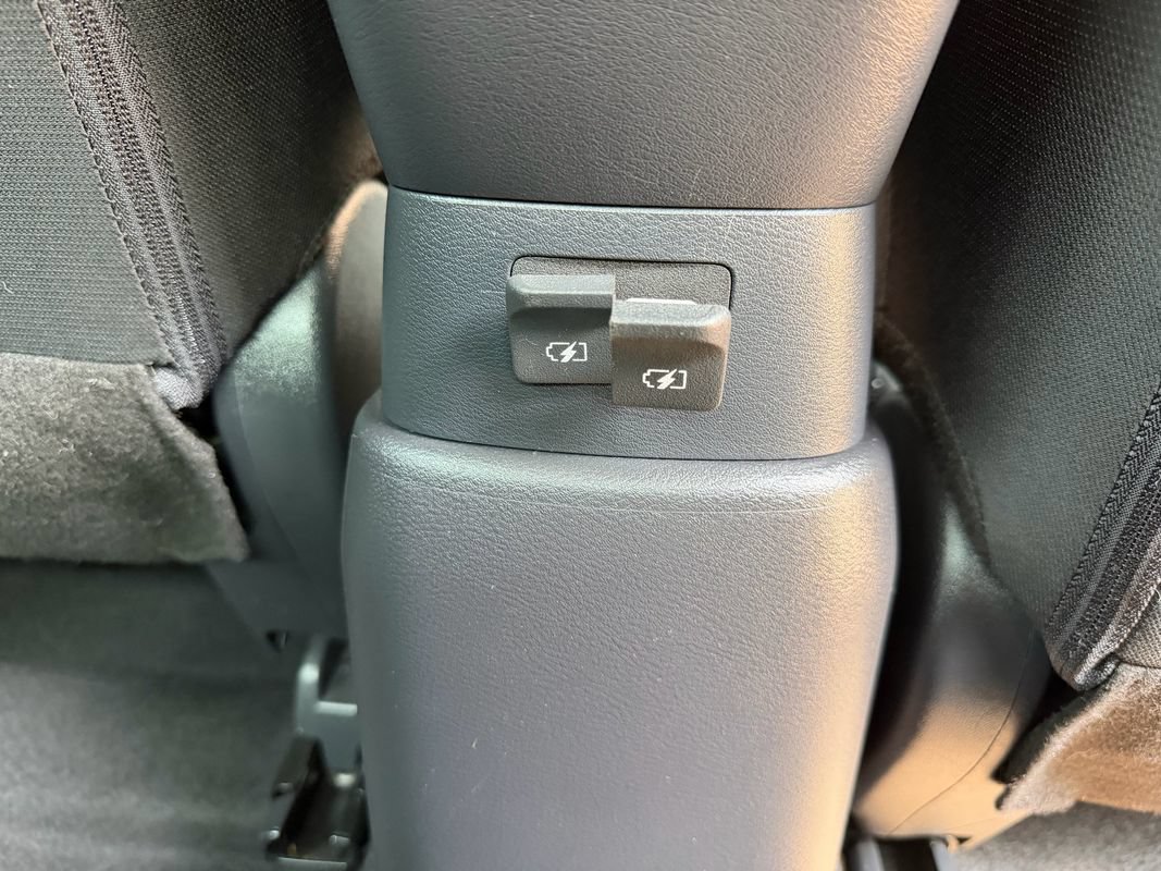 Used 2021 Nissan Versa S FWD image 26