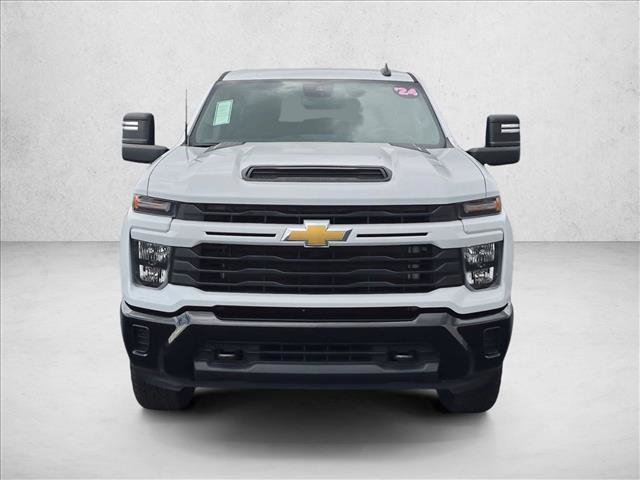 Used 2024 Chevrolet Silverado 2500 Custom w/ Custom Convenience Package AWD/4WD image 2