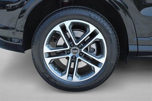 Used 2025 Audi Q5 Premium w/ Convenience Package AWD/4WD image 15