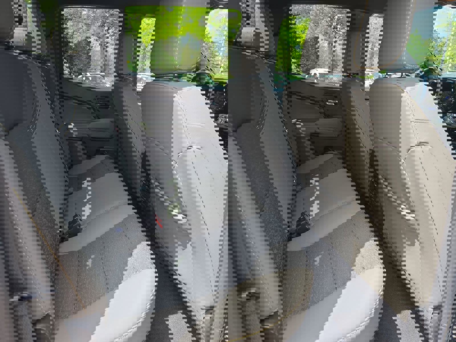 Used 2024 Chevrolet Colorado ZR2 w/ Technology Package image 11