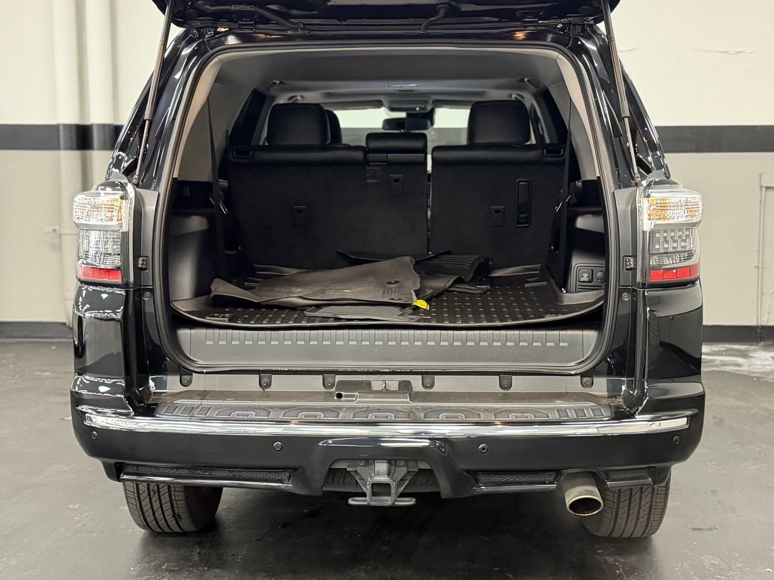 Used 2022 Toyota 4Runner Limited image 16