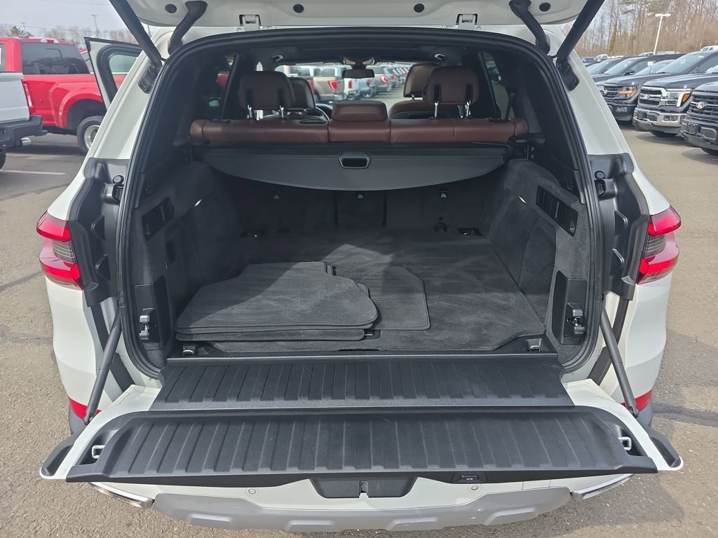 Used 2019 BMW X5 xDrive40i w/ Executive Package image 16