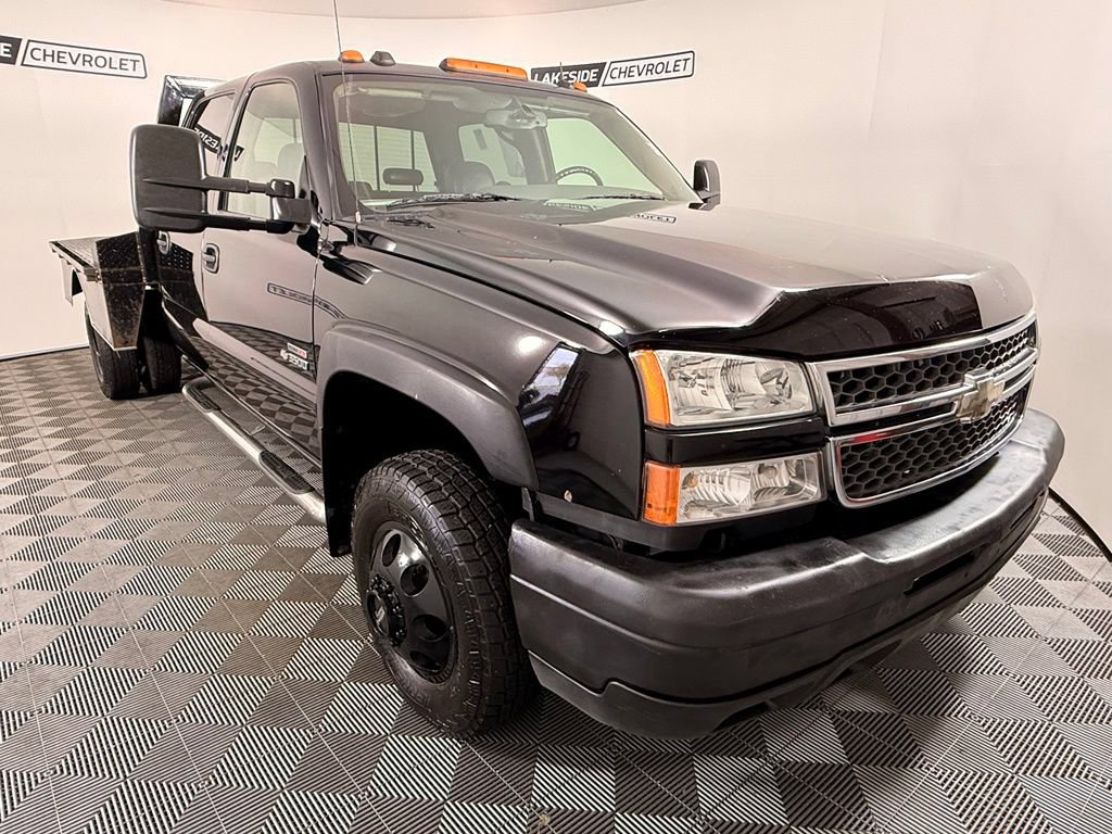 Used 2005 Chevrolet Silverado 3500 LT w/ Heavy-Duty Power Package AWD/4WD image 8