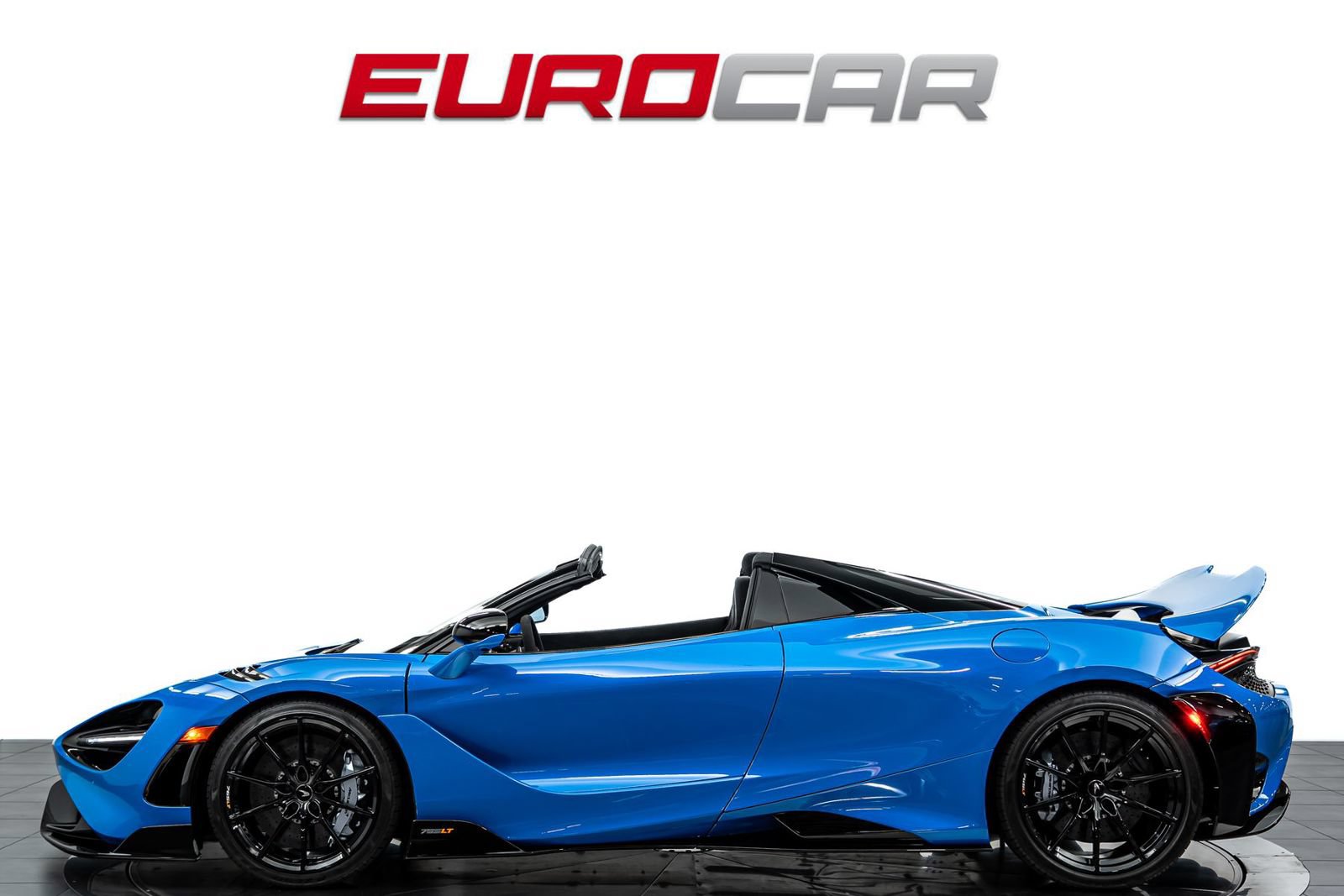 Used 2022 McLaren 765LT RWD image 2