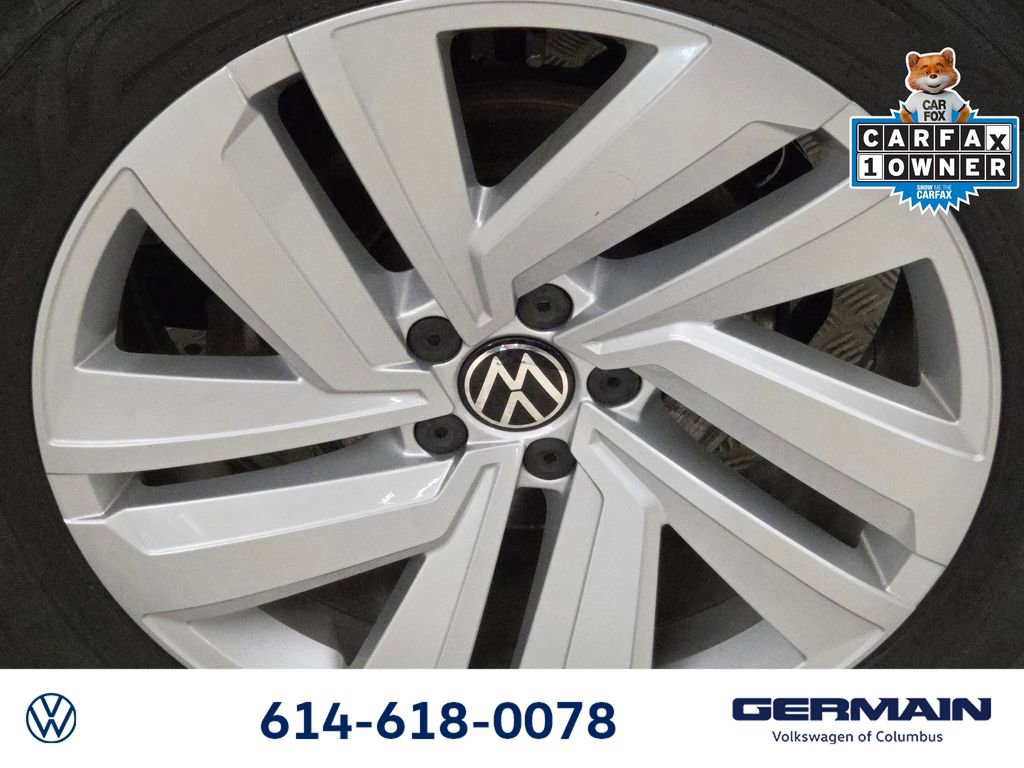 Used 2023 Volkswagen Atlas Cross Sport SE w/ Panoramic Sunroof Package AWD/4WD image 16