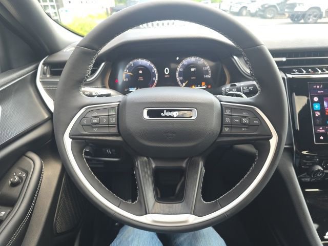 New 2025 Jeep Grand Cherokee L Laredo w/ Luxury Tech Group I image 15