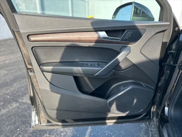 Used 2023 Audi Q5 2.0T Premium AWD/4WD image 12