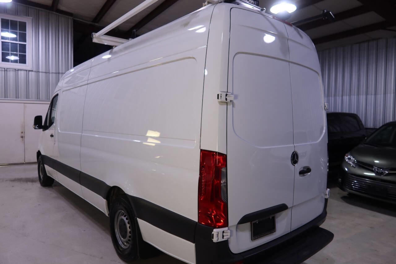 Used 2023 Mercedes-Benz Sprinter 2500 image 3
