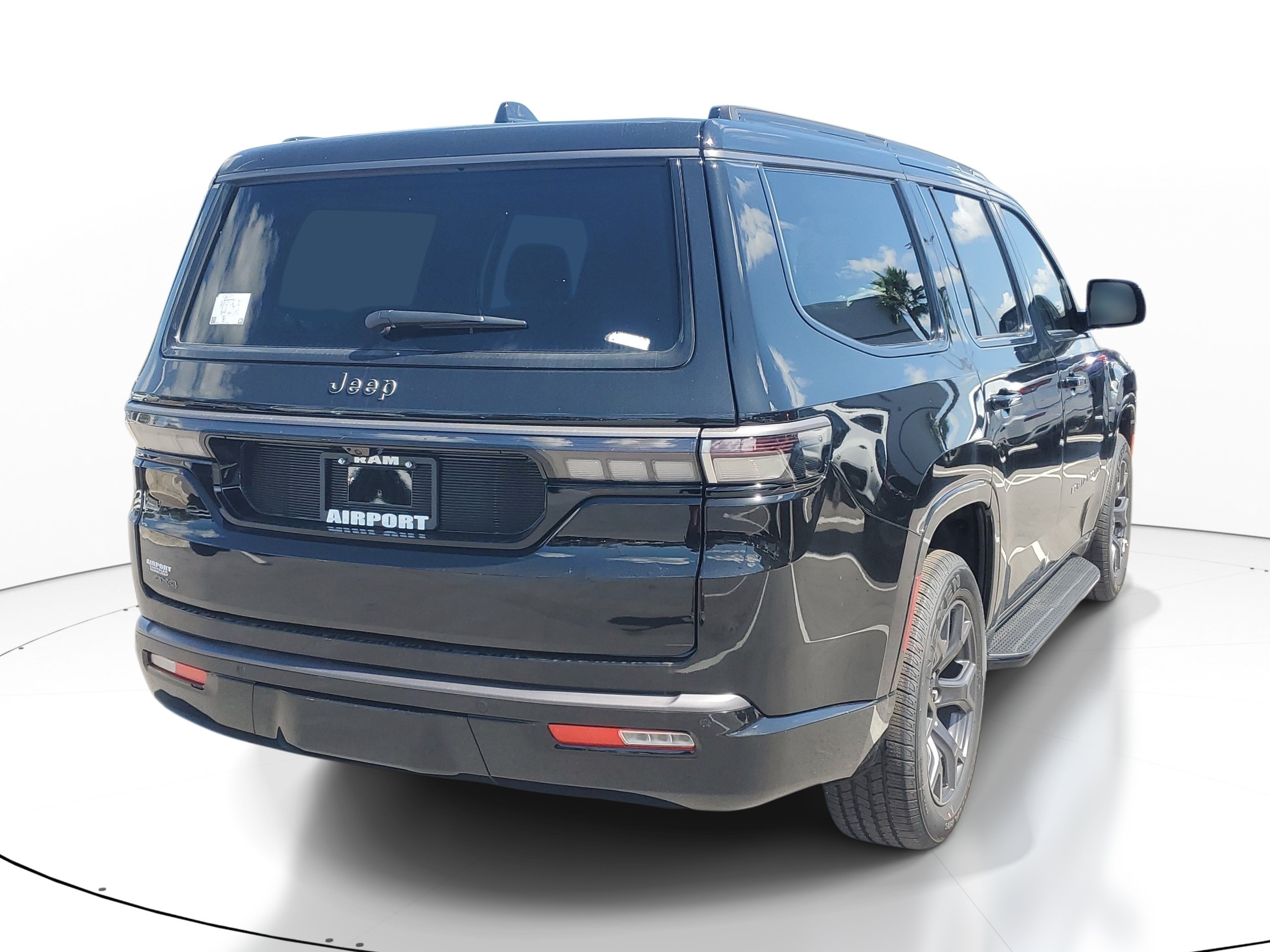 New 2026 Jeep Grand Wagoneer Limited AWD/4WD image 5