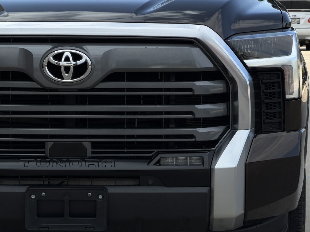 Used 2023 Toyota Tundra Limited w/ Power Package AWD/4WD image 8
