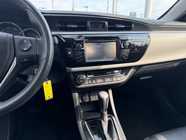 Used 2014 Toyota Corolla LE FWD image 21