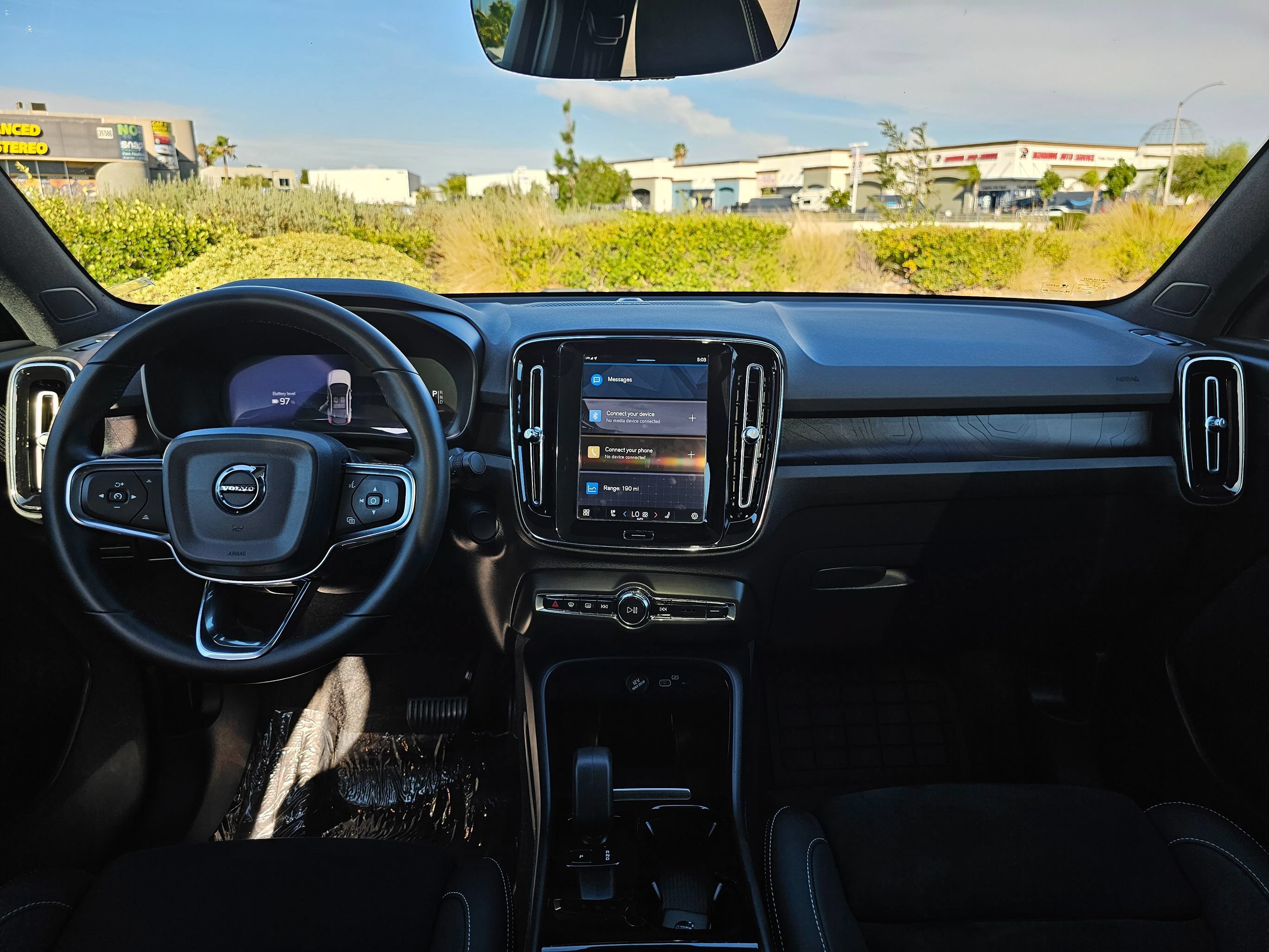 Used 2024 Volvo C40 P8 Recharge Ultimate w/ Protection Package Premier AWD/4WD image 25