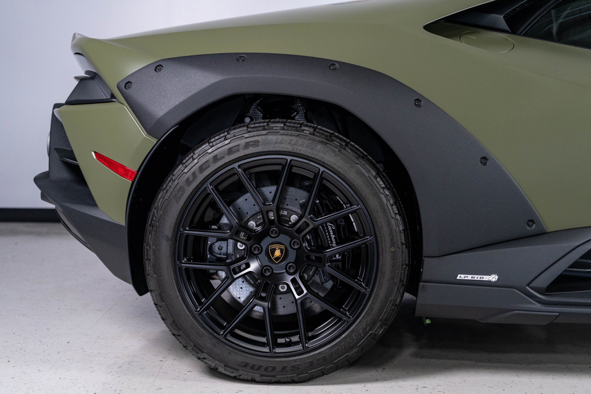 Used 2024 Lamborghini Huracan Sterrato AWD/4WD image 34