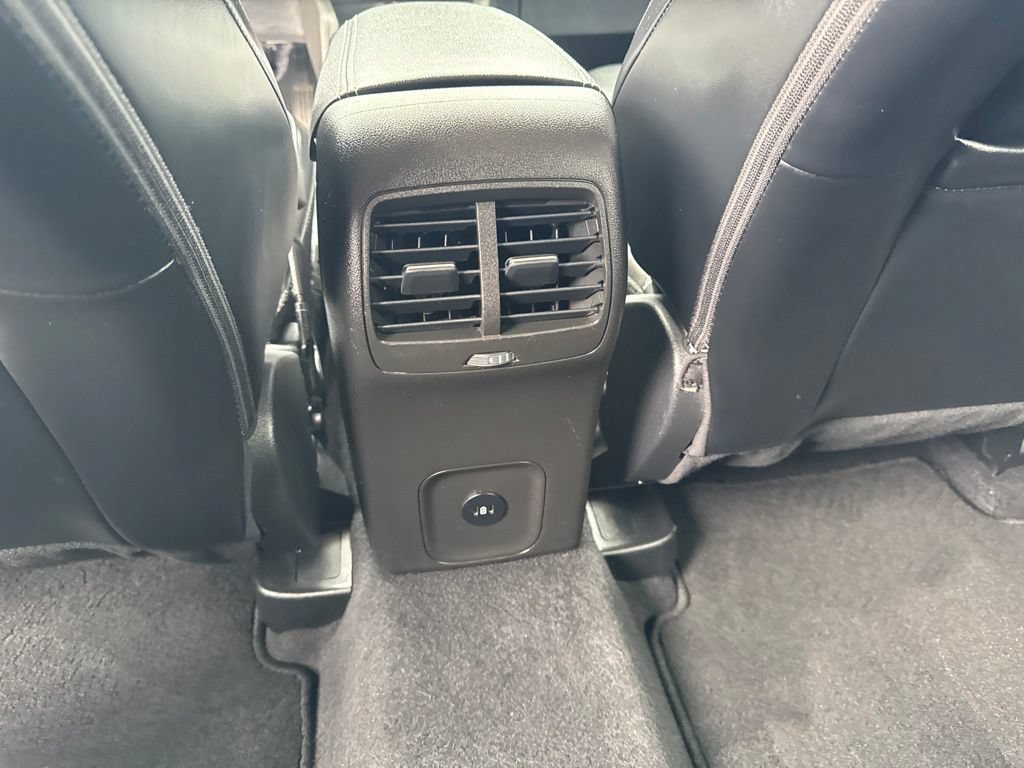 Used 2025 Ford Escape Platinum AWD/4WD image 31