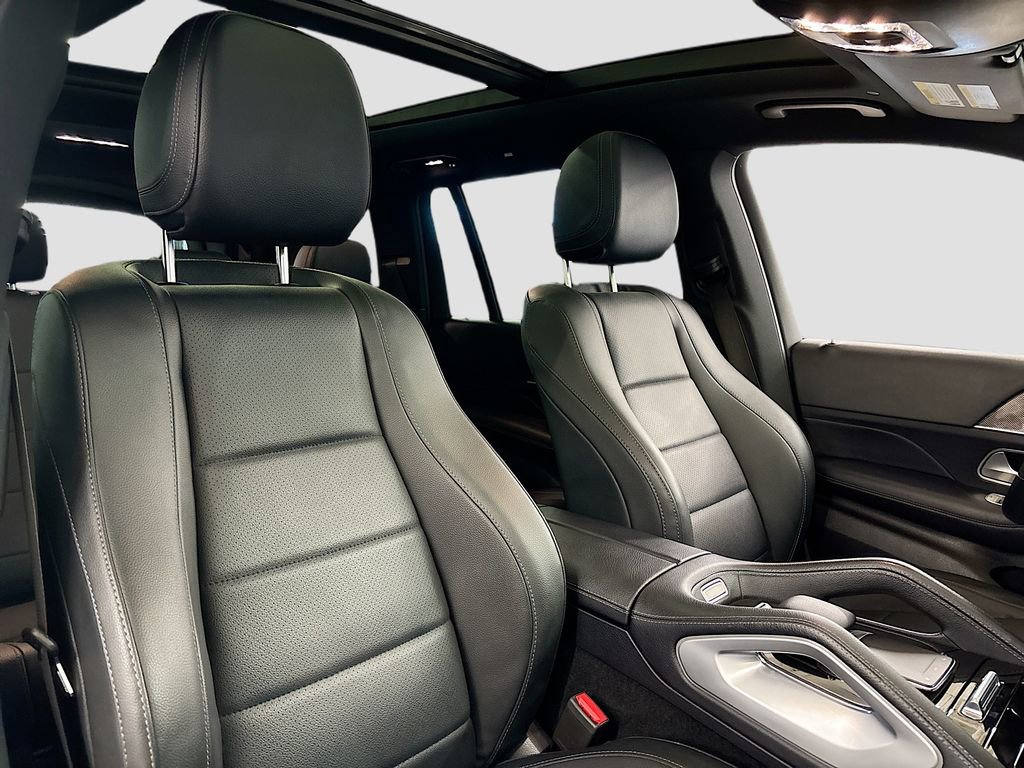 Used 2023 Mercedes-Benz GLS 450 4MATIC image 15