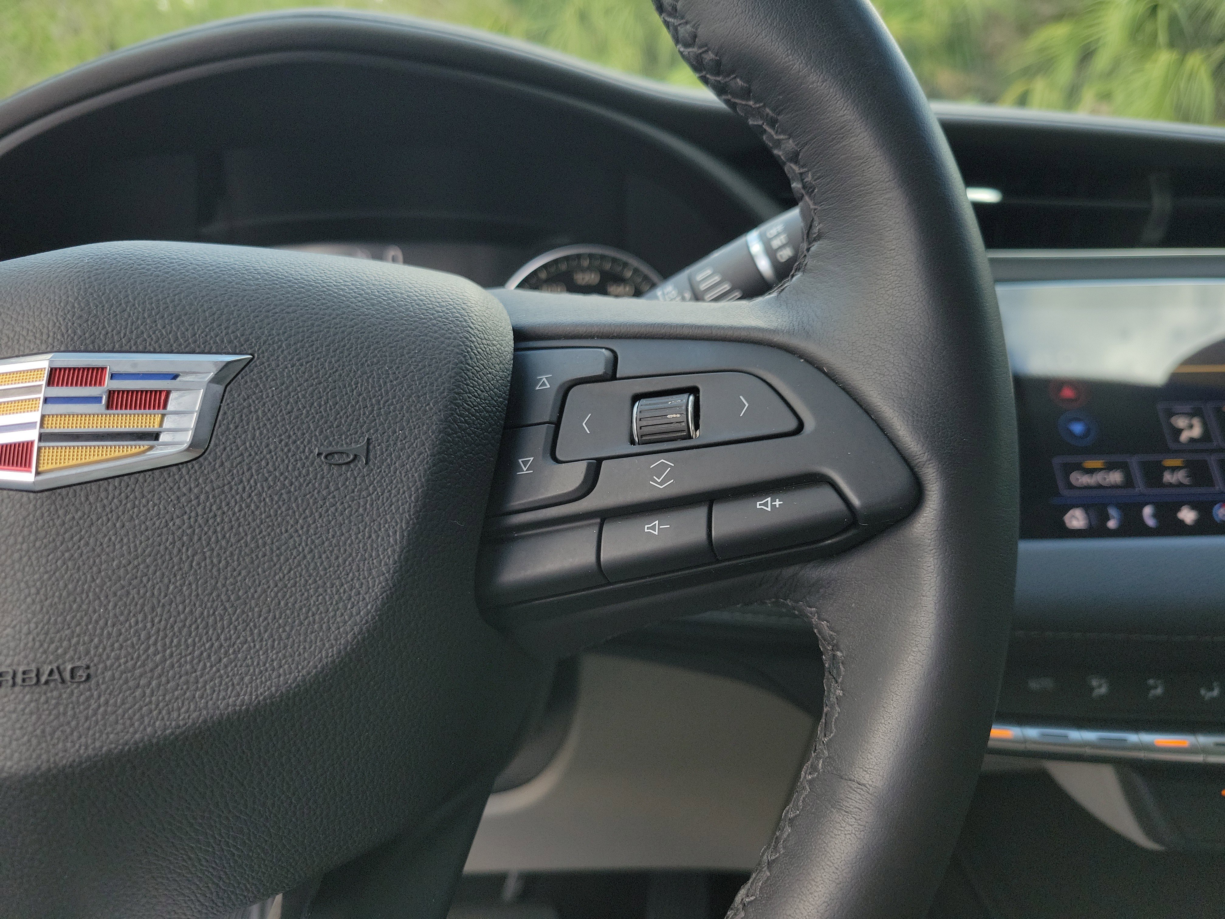 Used 2019 Cadillac XT4 Luxury image 30