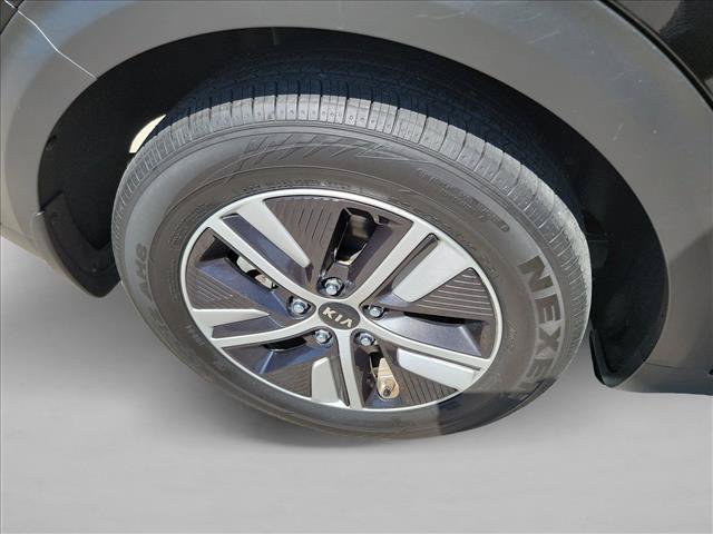Used 2020 Kia Niro EX Premium FWD image 12