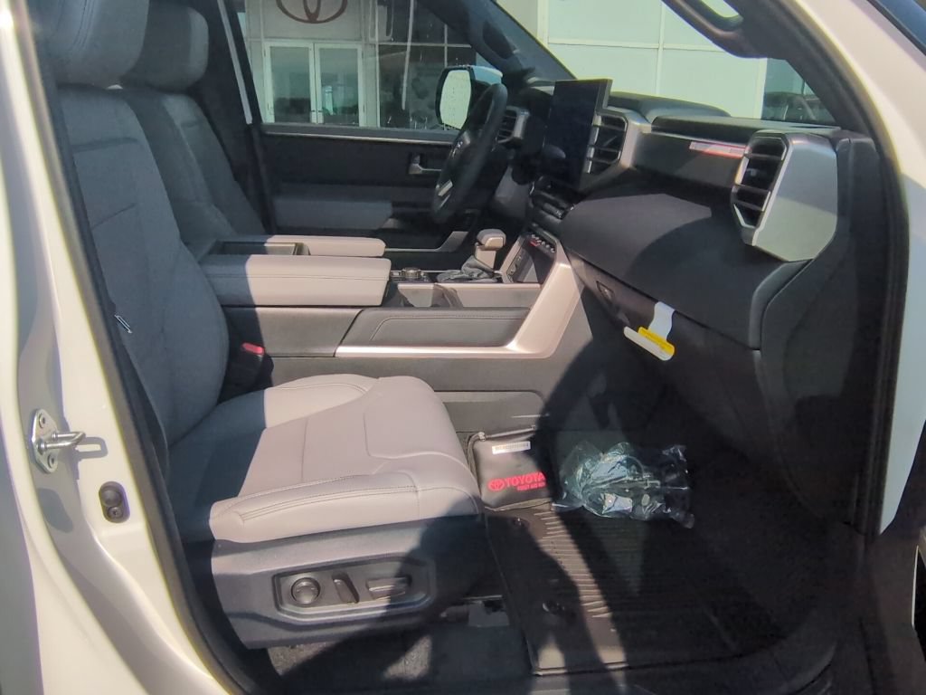 New 2026 Toyota Tundra Limited AWD/4WD image 13