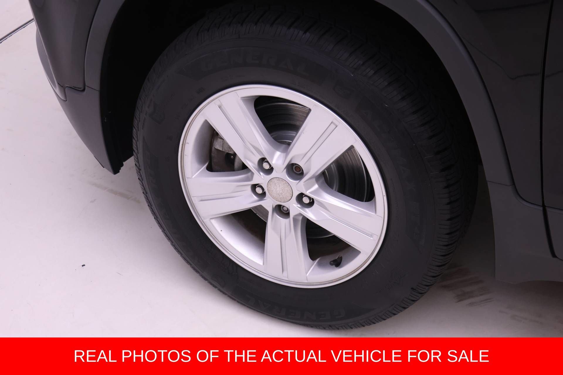 Used 2017 Chevrolet Trax LS AWD/4WD image 16
