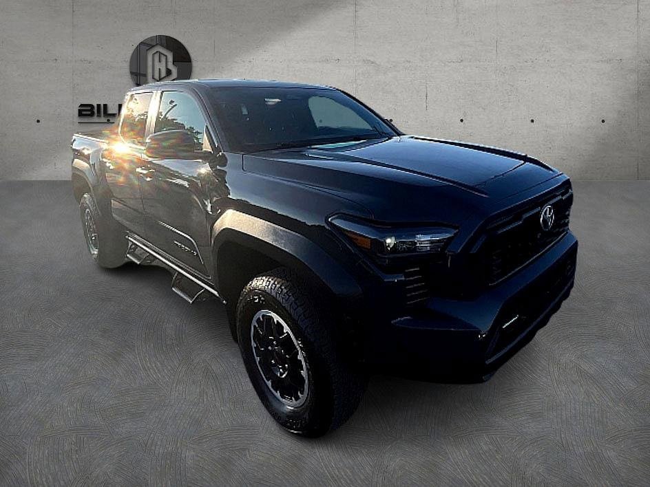 Used 2024 Toyota Tacoma TRD Off-Road image 4