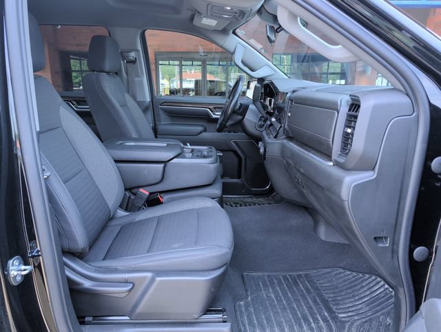 Used 2022 Chevrolet Silverado 1500 LT AWD/4WD image 28