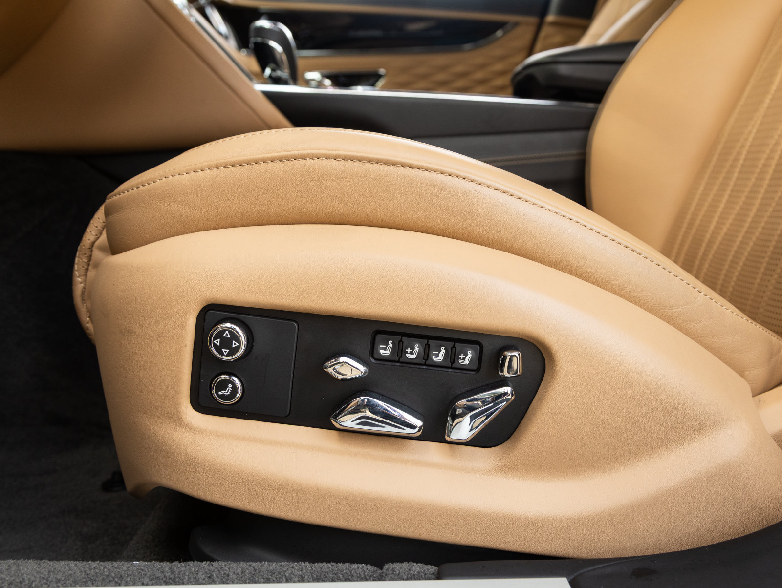 Used 2022 Bentley Flying Spur V8 AWD/4WD image 23