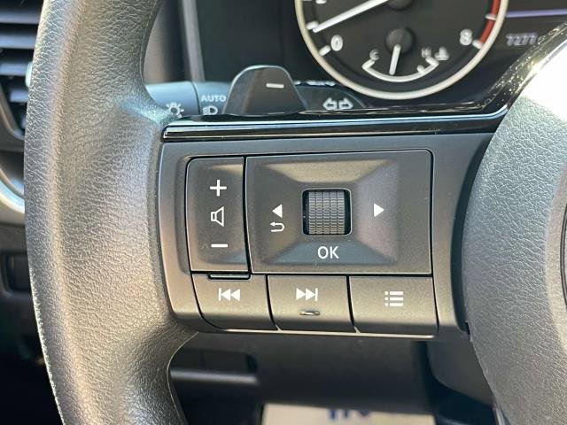 Certified 2023 Nissan Rogue SV image 22