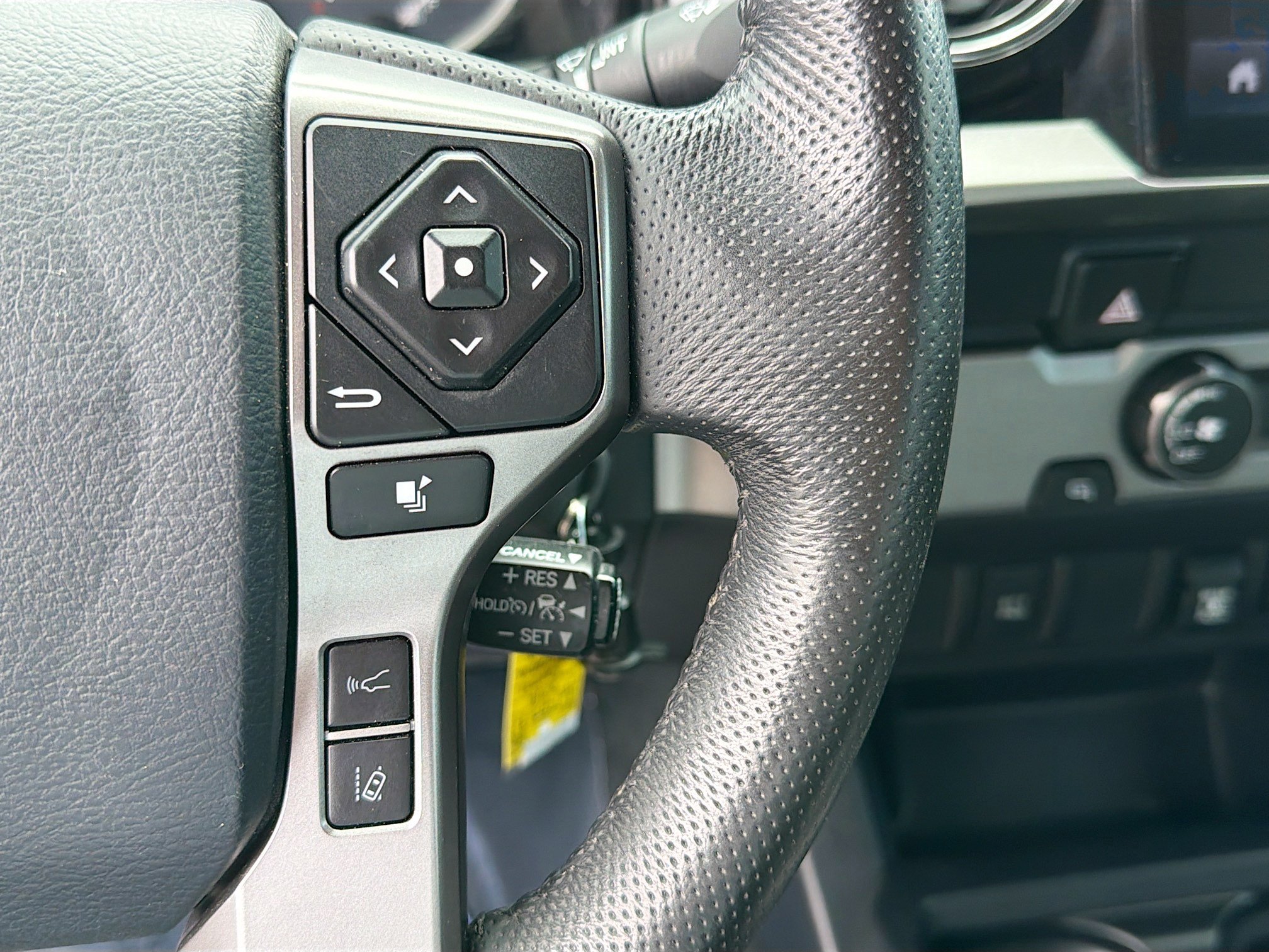 Used 2019 Toyota Tacoma SR5 RWD image 33