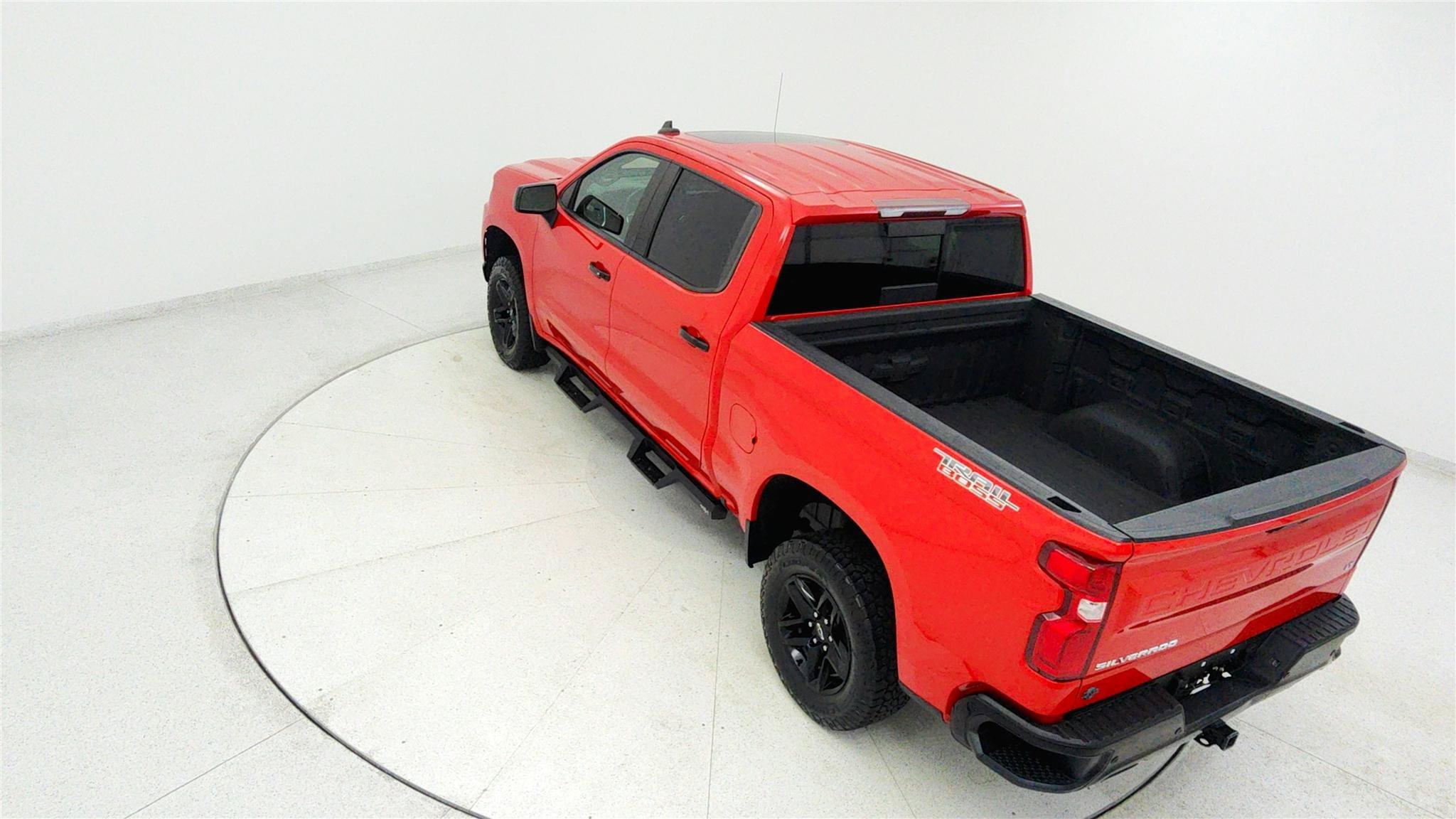Used 2021 Chevrolet Silverado 1500 LT Trail Boss w/ Convenience Package II AWD/4WD image 38