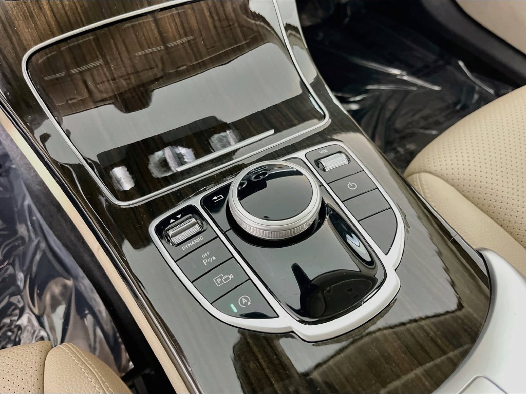 Used 2021 Mercedes-Benz C 300 Sedan w/ Premium Package image 22